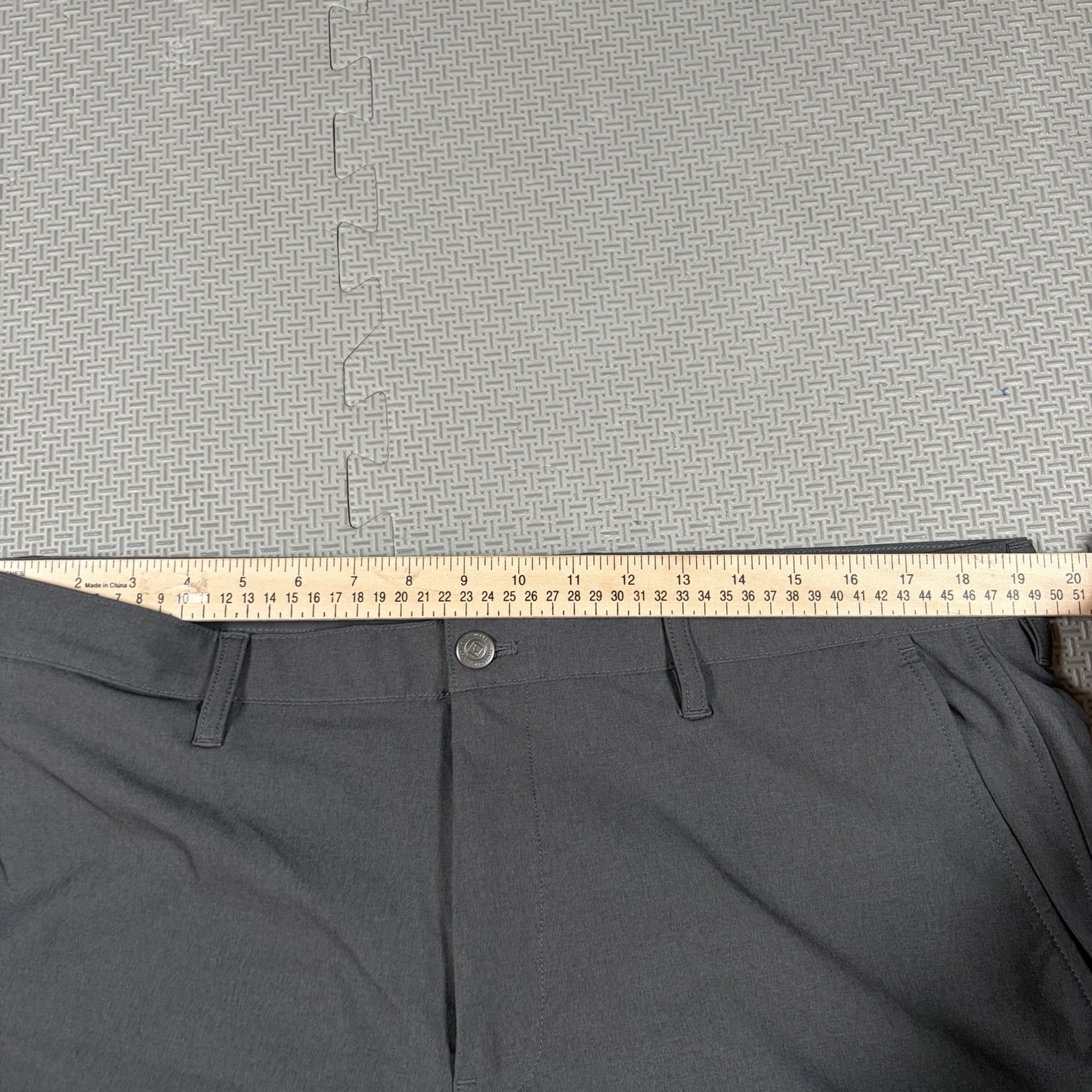 Bluffworks Pants Mens 38x34(33) Envoy Lightweight Travel Chino Regular Tech Euc — image 5 of 8